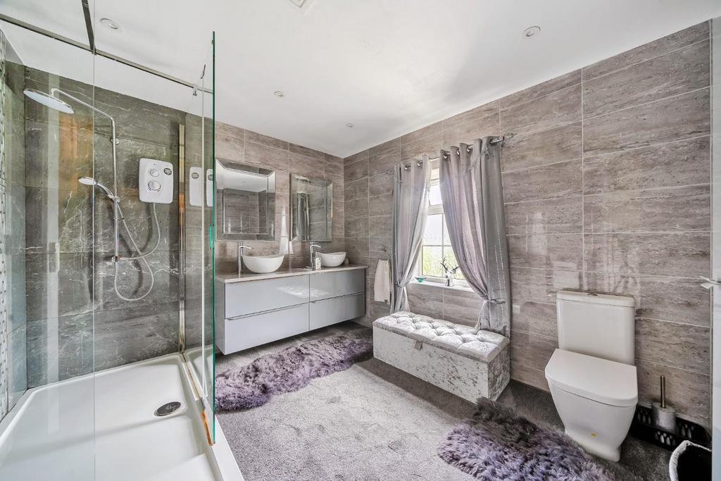 Shower Room.JPG