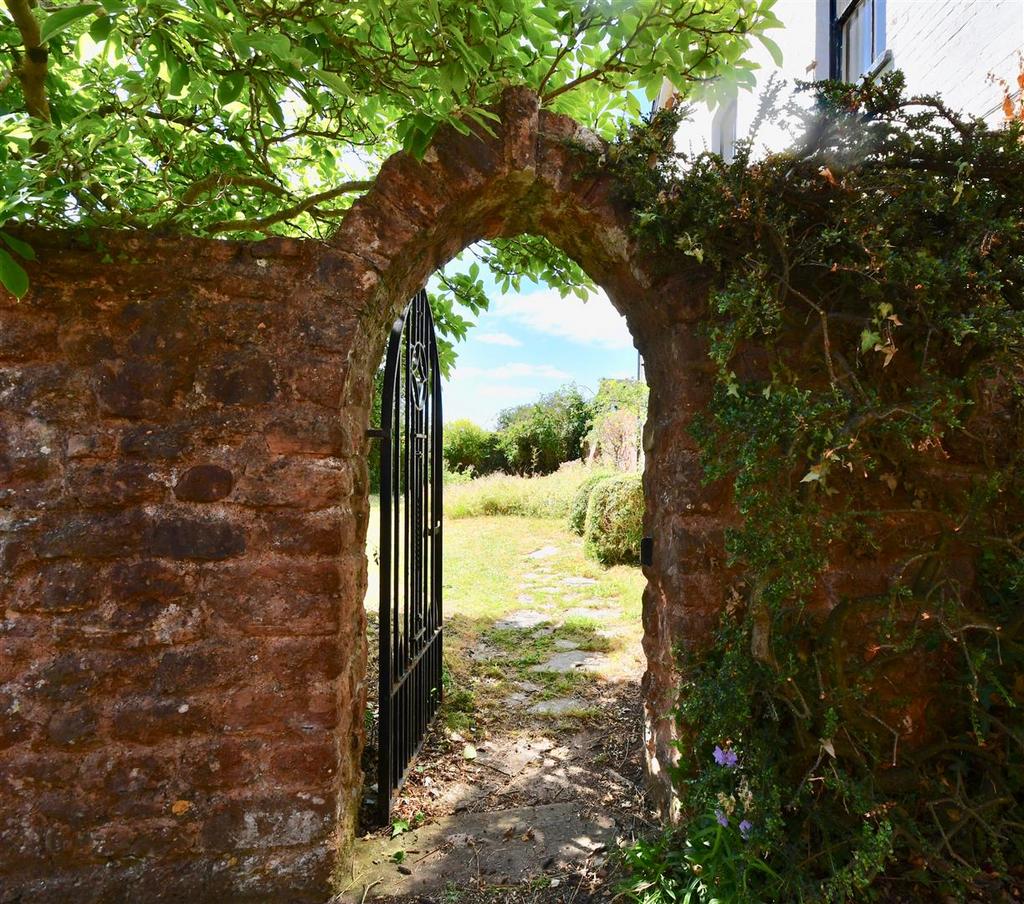 Gate