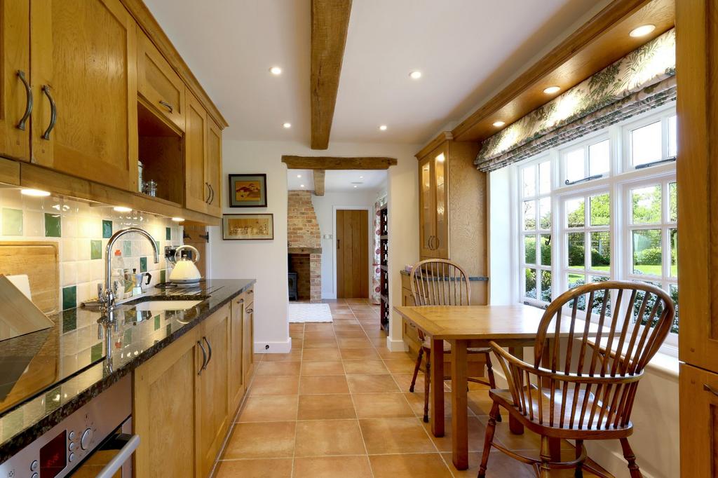 Cottage - Kitchen