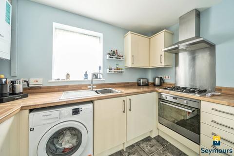 2 bedroom flat for sale, Dorking Road, Guildford GU4
