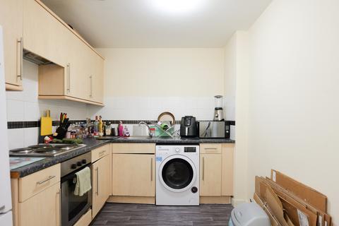 2 bedroom flat for sale, Stretford Road, Manchester M15