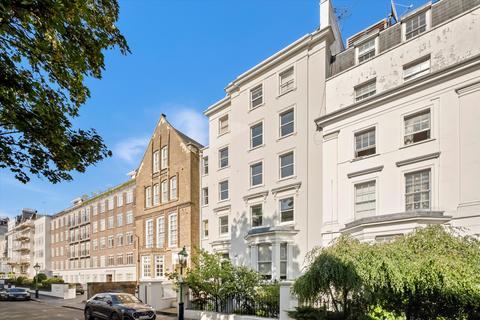 undefined, Hyde Park Gate, Kensington, London, SW7