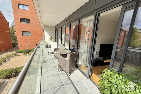 2 bedroom apartment for sale, Racecourse Road, Berkshire RG14