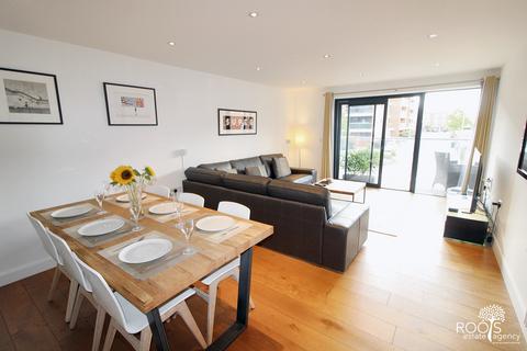 2 bedroom apartment for sale, Racecourse Road, Berkshire RG14