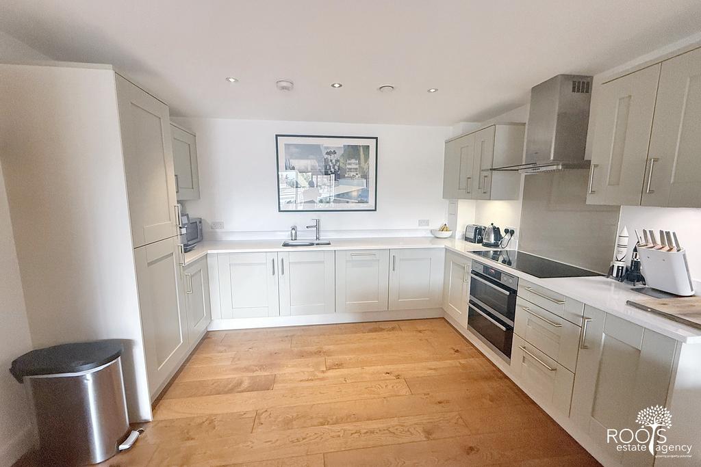 Fitted Kitchen