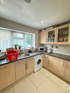 2 Manse Close, Harlington, Hayes, UB3 5ED