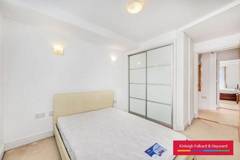 2 bedroom flat to rent, Melfield Gardens, London, SE6