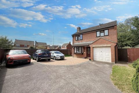4 bedroom detached house for sale, Marguerite Road, Tiverton, EX16