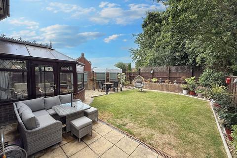 4 bedroom detached house for sale, Marguerite Road, Tiverton, EX16