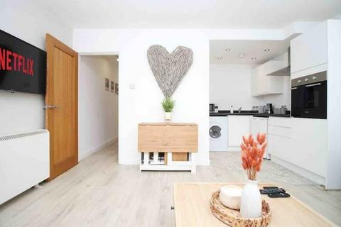 1 bedroom apartment to rent, Mumbles Rd, Swansea