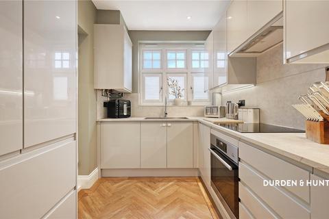 22 Coteford Close, Loughton, IG10 2NT
