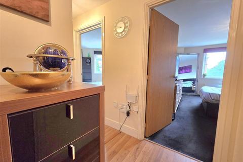 undefined, Longhorn Avenue, Gloucester