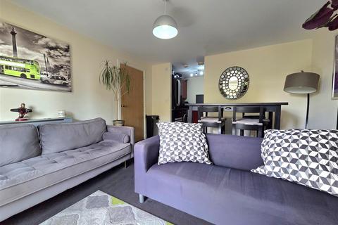 undefined, Longhorn Avenue, Gloucester