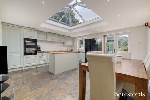 3 bedroom semi-detached house for sale, The Gardens, Doddinghurst, CM15