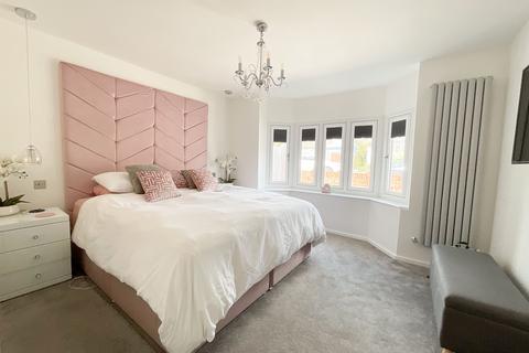 undefined, Leigh-on-Sea SS9