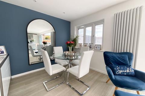 undefined, Leigh-on-Sea SS9