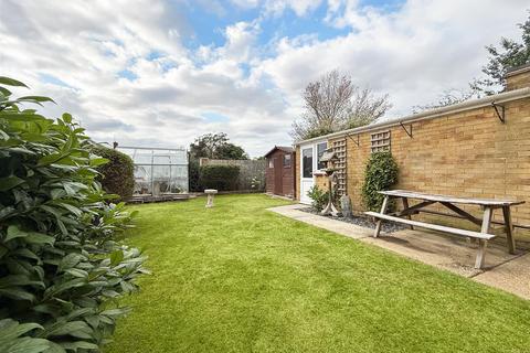 3 bedroom semi-detached house for sale, Queenborough Road, Southminster