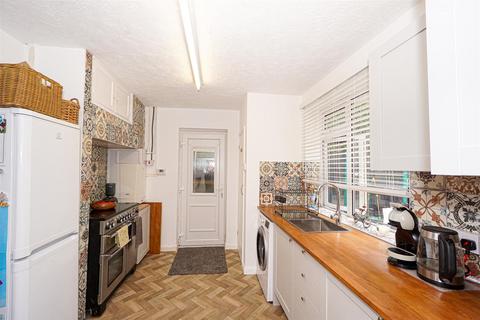 2 bedroom semi-detached bungalow for sale, Hoads Wood Road, Hastings