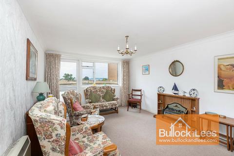 2 bedroom ground floor flat for sale, Elizabeth Court, Grove Road, Bournemouth