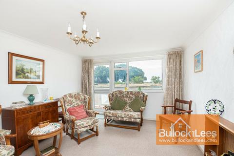 2 bedroom ground floor flat for sale, Elizabeth Court, Grove Road, Bournemouth