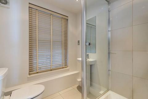 2 bedroom apartment to rent, Fulham Road, London SW3