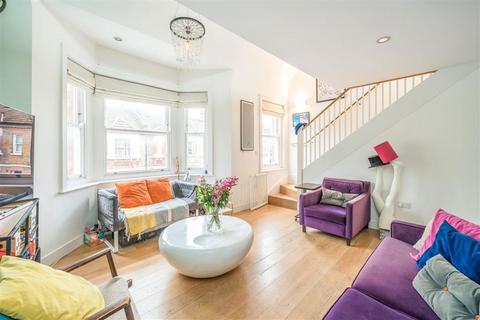 2 bedroom flat for sale, Crewdson Road, London SW9