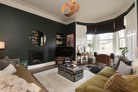 17 Ryehill Place, Edinburgh, EH6 8EP