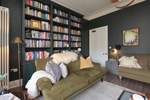 17 Ryehill Place, Edinburgh, EH6 8EP