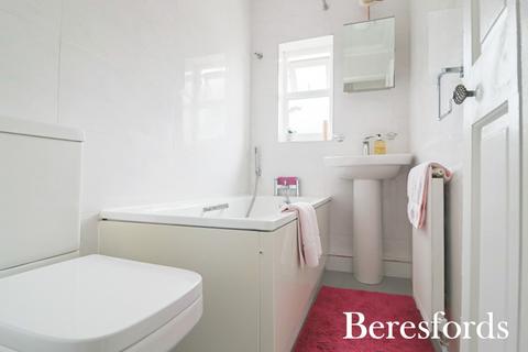21 Nelson Road, South Ockendon, RM15 6PX