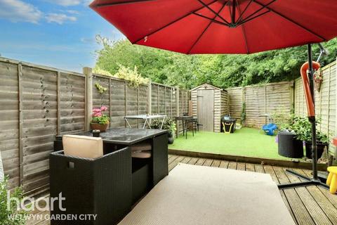 2 bedroom terraced house for sale, Forresters Drive, Welwyn Garden City