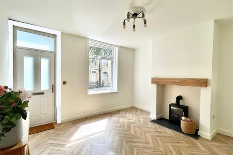 2 bedroom end of terrace house for sale, Grasscroft Road, Marsh, Huddersfield