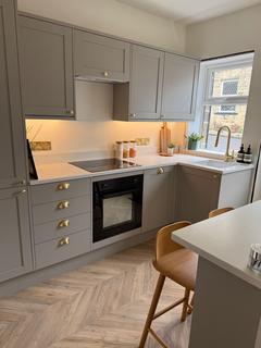 2 bedroom end of terrace house for sale, Grasscroft Road, Marsh, Huddersfield