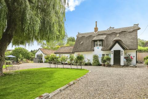4 bedroom detached house for sale, Blacksmiths Lane, St Neots PE19