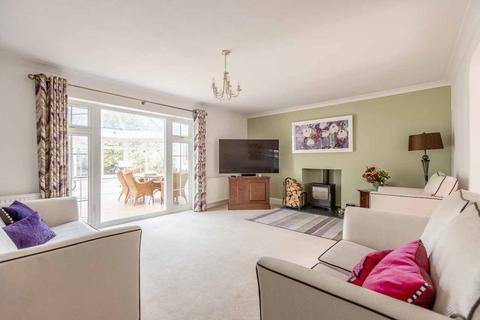 undefined, Hill Rise, Chalfont St Peter SL9