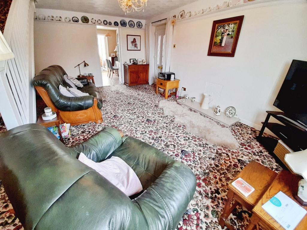 Pbox-living room-315896.jpg