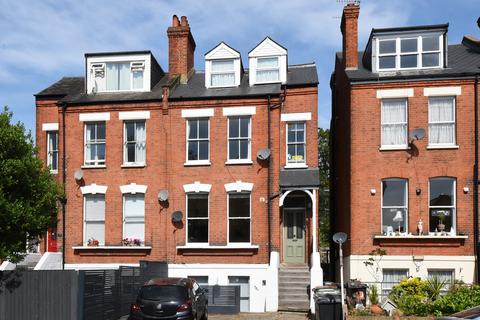 75b Devonshire Road, London, SE23 3LX