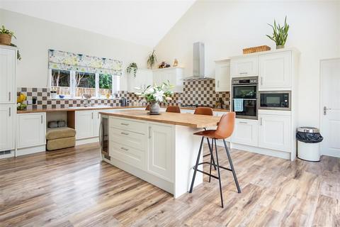 3 Castle Close, Middleton St George, Darlington, DL2 1DE