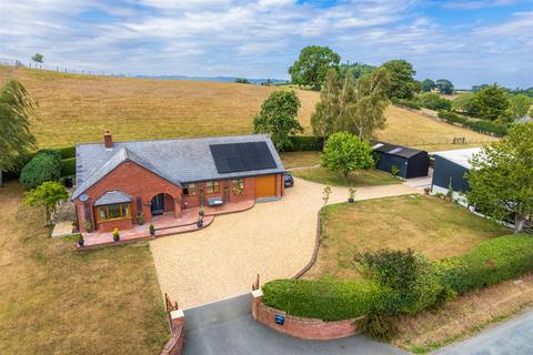 3 bedroom detached bungalow for sale, Deythueur, Llansantffraid