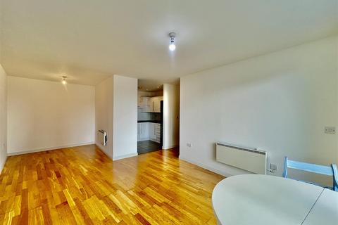 2 bedroom apartment for sale, The Blenheim Centre, Hounslow TW3