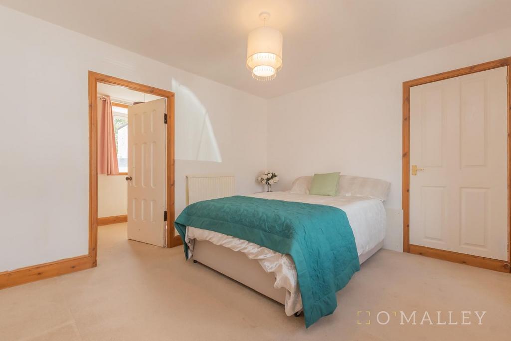 14. Bedroom 1.jpg