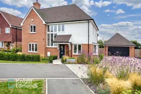 4 bedroom detached house for sale, Spring Gardens, Sutton Valence, ME17