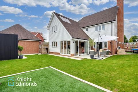 4 bedroom detached house for sale, Spring Gardens, Sutton Valence, ME17