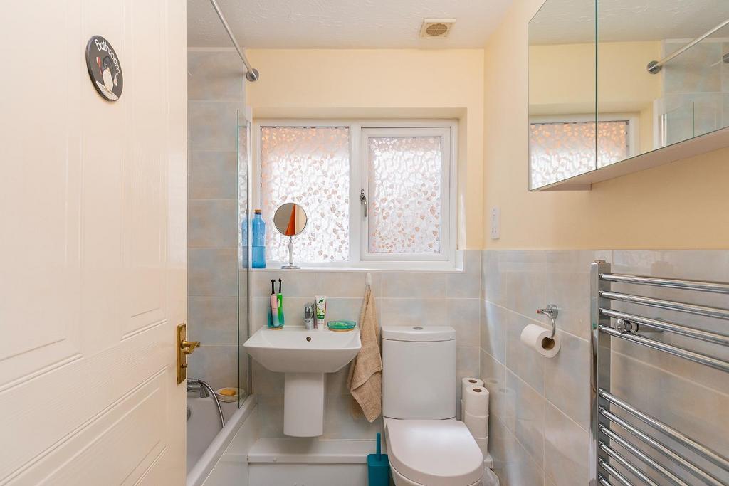 2 L1 HFS - Bathroom A.jpg