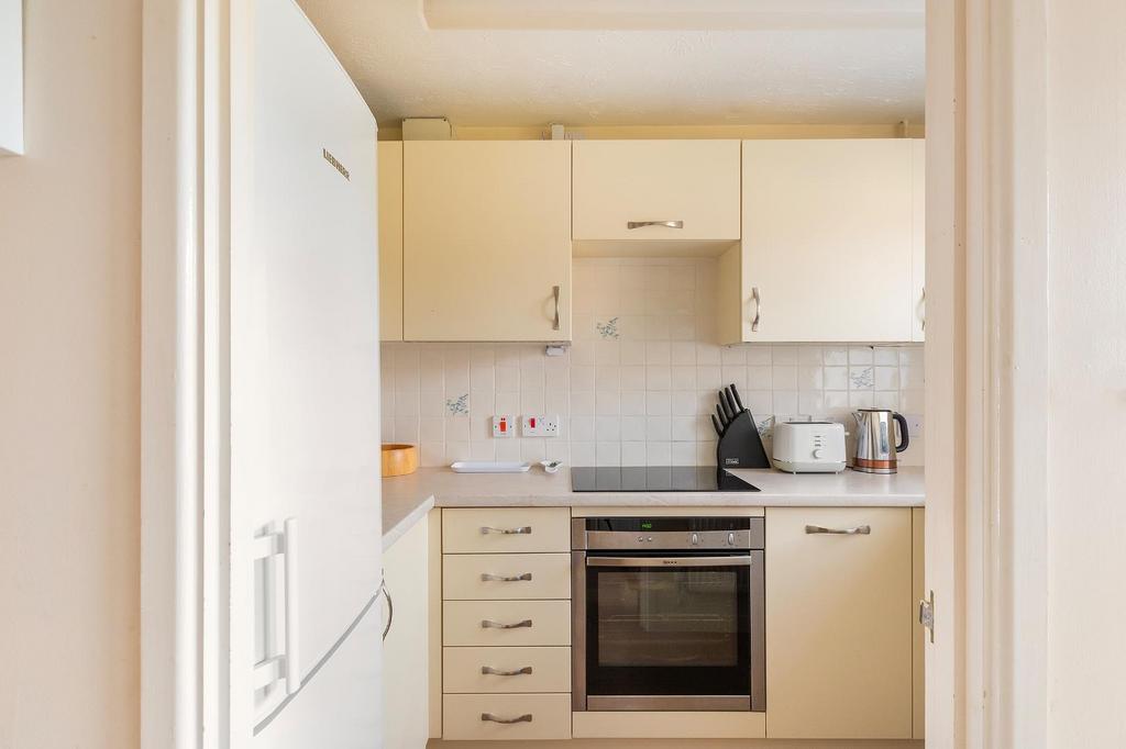 2 L1 HFS - Kitchen C.jpg