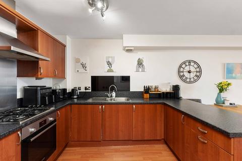 Flat 9, 3 Hawkhill Close, Edinburgh, EH7 6FD