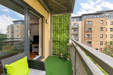 Flat 9, 3 Hawkhill Close, Edinburgh, EH7 6FD