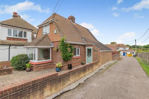 3 bedroom detached bungalow for sale, Common Road, Chatham