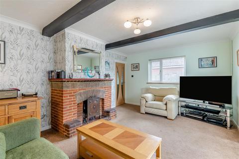 3 bedroom detached bungalow for sale, Common Road, Chatham