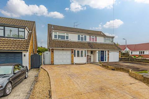 4 bedroom semi-detached house for sale, Marshalls Close, Rayleigh, SS6