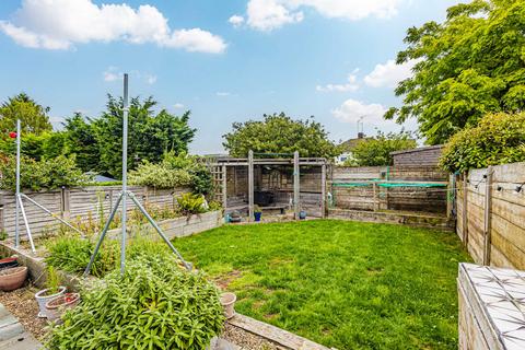 4 bedroom semi-detached house for sale, Marshalls Close, Rayleigh, SS6